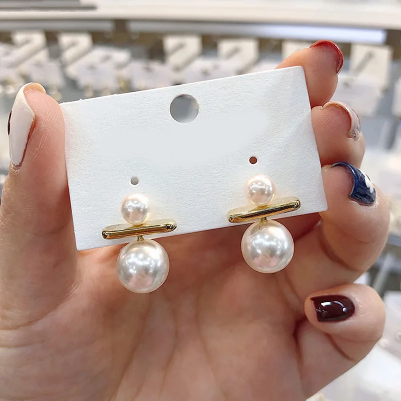 2019 new Korean version of the temperament simple size pearl short paragraph small fresh female student earrings
2019 new Korean version of the temperament simple size pearl short paragraph small fresh female student earrings