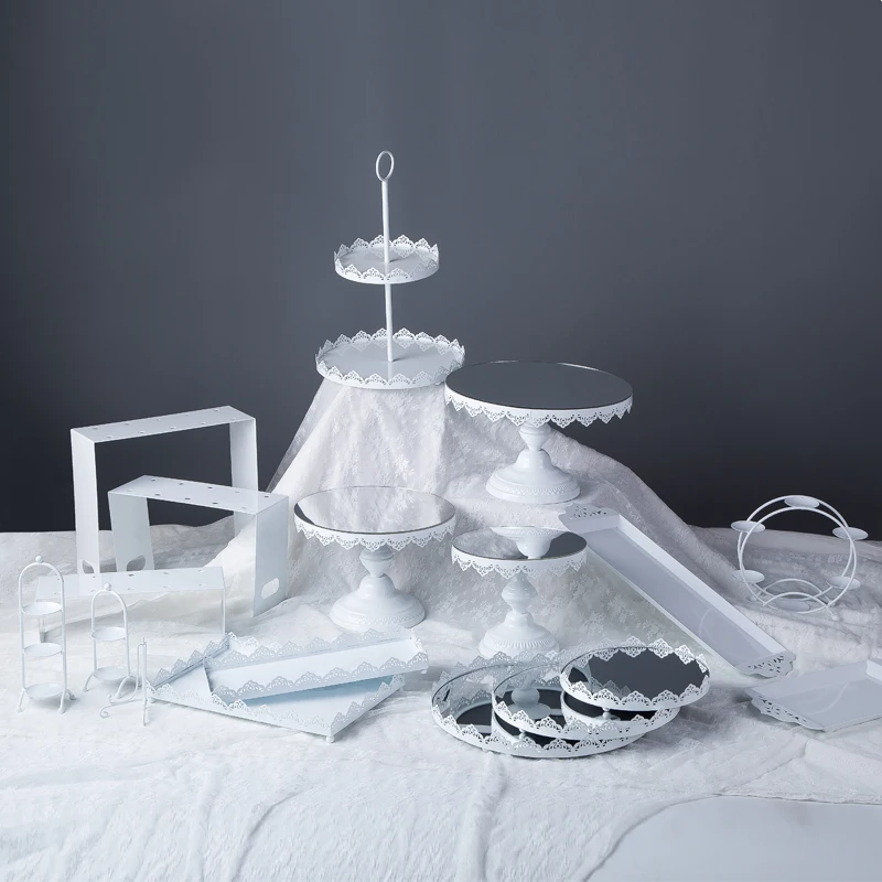Dessert Table Decoration White Lace Acrylic Cake Plate Multi-layer Birthday Cake Stand Wedding Wedding Decoration
Dessert Table Decoration White Lace Acrylic Cake Plate Multi-layer Birthday Cake Stand Wedding Wedding Decoration