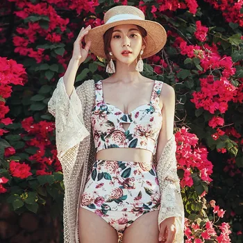 Women's printed bra set Striped chest strap with wide shoulder bow underwear Fashion sexy floral triangle elastic underwear set
Women's printed bra set Striped chest strap with wide shoulder bow underwear Fashion sexy floral triangle elastic underwear set