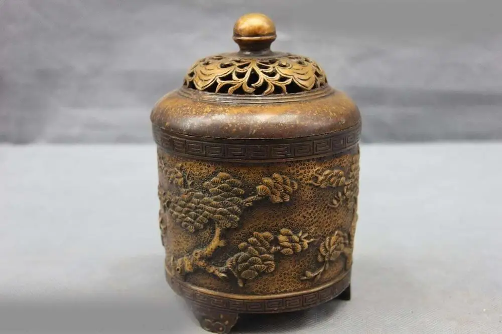 Chinese Classical Folk Copper Bronze Guest-Greeting Pine incense burner Censer SD 506
Chinese Classical Folk Copper Bronze Guest-Greeting Pine incense burner Censer SD 506
