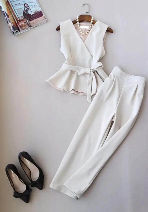 2018 New Arrival Women Pure Color V-neck Sleeveless Slim Sashes Ruffles Tops + High Waist Slim Ankle-length Pants 2 Piece Sets
2018 New Arrival Women Pure Color V-neck Sleeveless Slim Sashes Ruffles Tops + High Waist Slim Ankle-length Pants 2 Piece Sets