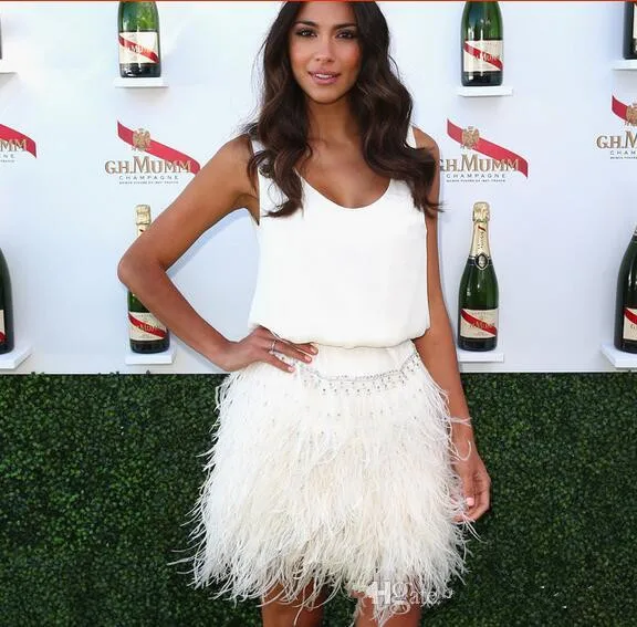 Elegant 2019 Cocktail Dresses A-line Feather Beaded Short Mini Party Homecoming Dresses
Elegant 2019 Cocktail Dresses A-line Feather Beaded Short Mini Party Homecoming Dresses
