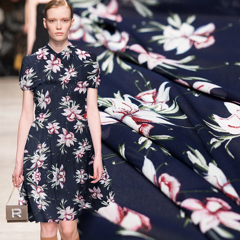 Pearlsilk drak blue flower Digital Printing chiffon 100%polyester imitated silk Georgette summer dress DIY fabrics Freeshipping
Pearlsilk drak blue flower Digital Printing chiffon 100%polyester imitated silk Georgette summer dress DIY fabrics Freeshipping