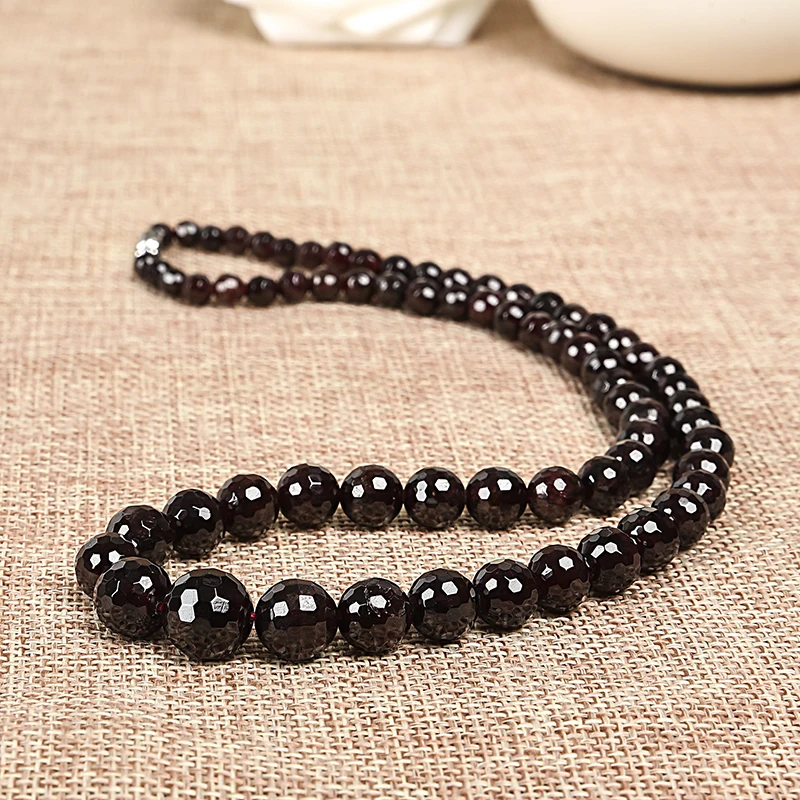 Pure black with transparent with High gloss Natural Garnet necklace, Handcrafted and mysterious
Pure black with transparent with High gloss Natural Garnet necklace, Handcrafted and mysterious