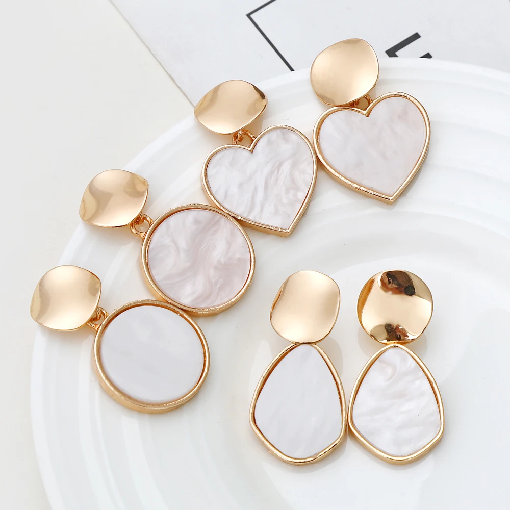 XIYANIKE Vintage Earrings 2019 Geometric Shell Earrings For Women Girl BOHO Resin Drop Earrings Brincos Fashion Tortoise Jewelry
XIYANIKE Vintage Earrings 2019 Geometric Shell Earrings For Women Girl BOHO Resin Drop Earrings Brincos Fashion Tortoise Jewelry