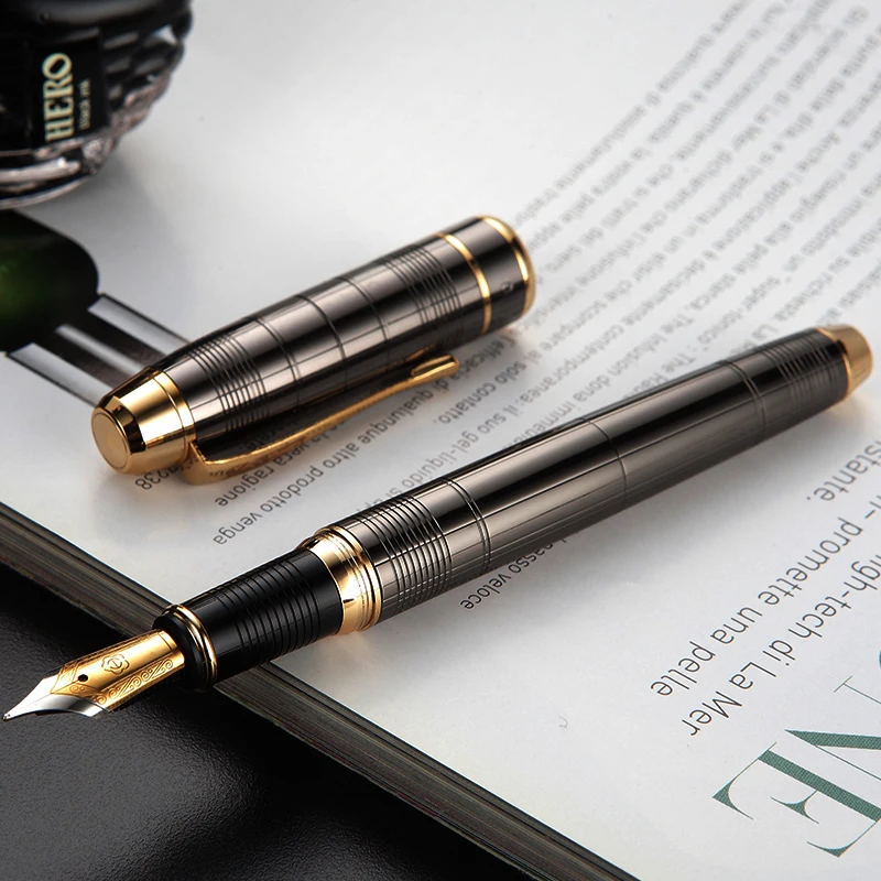 Hero Gift Fashion Fountain Pen Metal Brushed Gray Grids / Black Business Office Student Writing Ink Pen Iraurita Fine 0.5mm Pen
Hero Gift Fashion Fountain Pen Metal Brushed Gray Grids / Black Business Office Student Writing Ink Pen Iraurita Fine 0.5mm Pen
