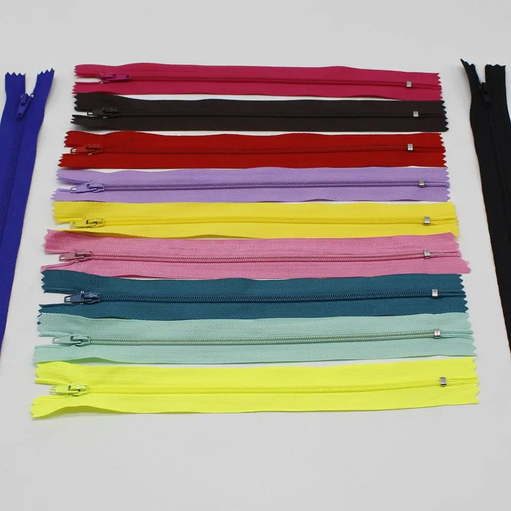 2 unids / lot 23 CM Length nylon zipper Invisible zipper bobbin DOG CLOTHING clothing tailor pillow cushion accessories for tool
2 unids / lot 23 CM Length nylon zipper Invisible zipper bobbin DOG CLOTHING clothing tailor pillow cushion accessories for tool