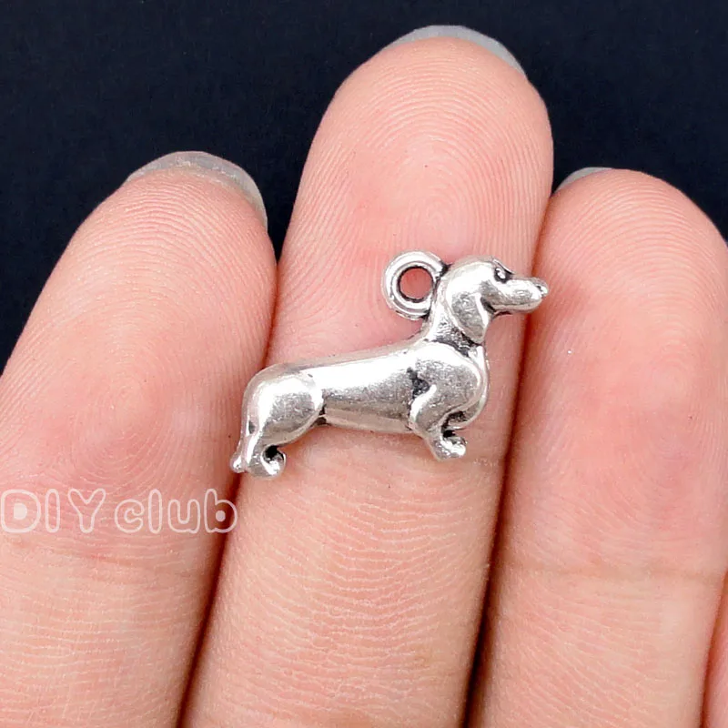70pcs-Antique Silver / Bronze / Gold / Copper Dog Charm Pendants, Dachshund Charms 19x13mm
70pcs-Antique Silver / Bronze / Gold / Copper Dog Charm Pendants, Dachshund Charms 19x13mm