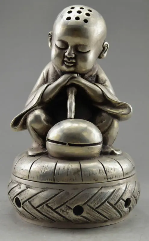 Collectible Decorated Old Handwork Tibet Silver Carve Monk Prayer Incense Burner
Collectible Decorated Old Handwork Tibet Silver Carve Monk Prayer Incense Burner