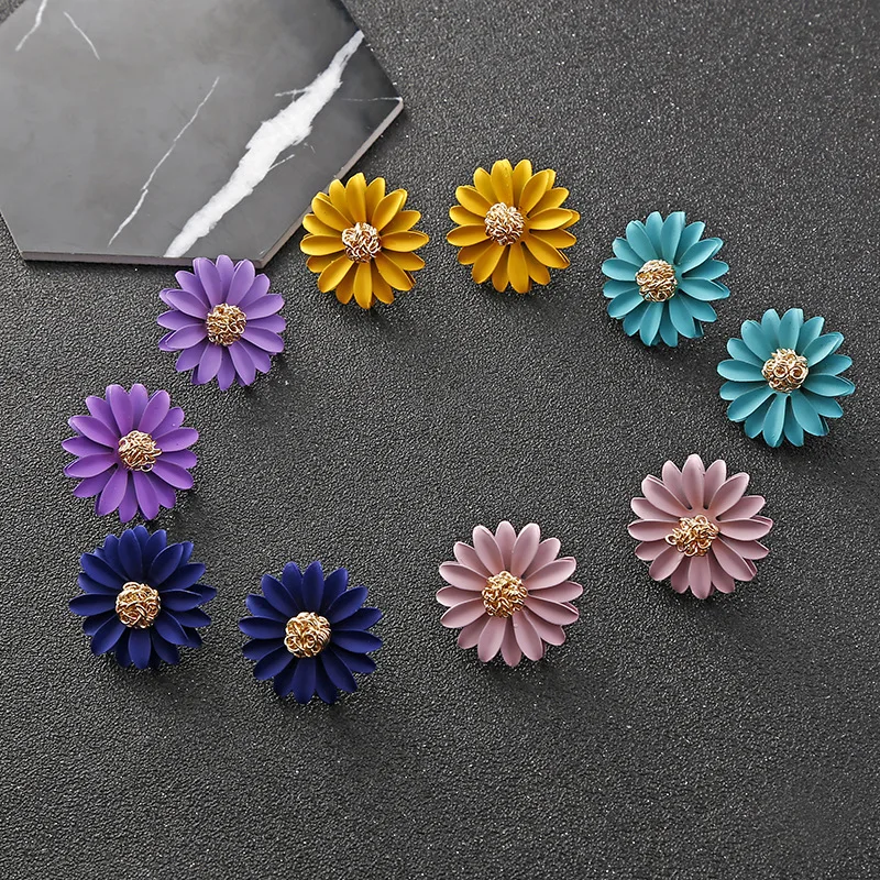 Colorful Paint Multilayer Flower Stud Earrings For Women Cute Small Daisy Earrings 2019 Summer Fashion Alloy Jewelry Accessories
Colorful Paint Multilayer Flower Stud Earrings For Women Cute Small Daisy Earrings 2019 Summer Fashion Alloy Jewelry Accessories