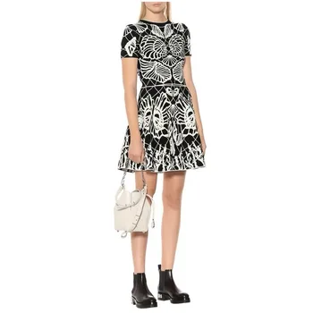 Empire O-neck Zippers Short Knitting New Style Mini Evening Party sexy women Dress celebrity body con dresses wholesale G0138
Empire O-neck Zippers Short Knitting New Style Mini Evening Party sexy women Dress celebrity body con dresses wholesale G0138