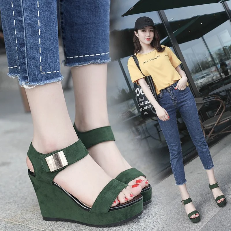 Fashion wild wedge sandals 2019 new fish mouth shoes Roman shoes suede metal Velcro high heel sandals women
Fashion wild wedge sandals 2019 new fish mouth shoes Roman shoes suede metal Velcro high heel sandals women