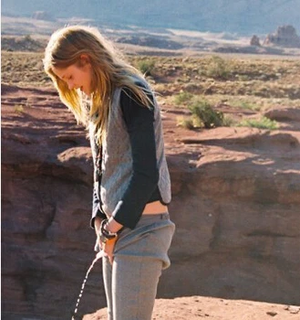 Reusable female urinal pipe spillproof for woman outdoor pee device lady elegance piss tool P EZ travel urinal AS SEEN ON TV.
Reusable female urinal pipe spillproof for woman outdoor pee device lady elegance piss tool P EZ travel urinal AS SEEN ON TV.