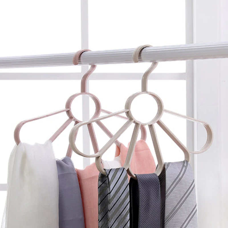 

5 pcs/lot Simple Petal-Shaped Scarf Holder Multifunctional Hangers Perfect for Scarves Belt Tie Necktie