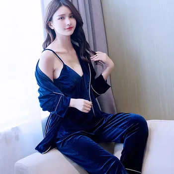 Winter Sexy Sleepwear For Women Gold Velvet Keep Warm Pajamas Set Female Pajamas Long-Sleeved Home Service Femme Pyajama suit
Winter Sexy Sleepwear For Women Gold Velvet Keep Warm Pajamas Set Female Pajamas Long-Sleeved Home Service Femme Pyajama suit