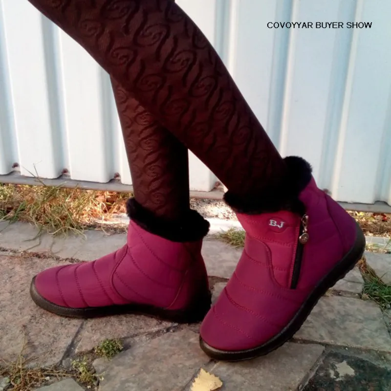 Женские теплые ботинки на меху COVOYYAR водонепроницаемые зимние плоской подошве