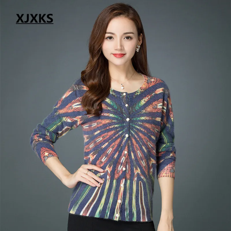 Spring Autumn Cashmere Sweater Women Well Knitted Cardigan Emboridery Flower Middle Age Ladies Wool Sweaters Cardigans 8827
Spring Autumn Cashmere Sweater Women Well Knitted Cardigan Emboridery Flower Middle Age Ladies Wool Sweaters Cardigans 8827