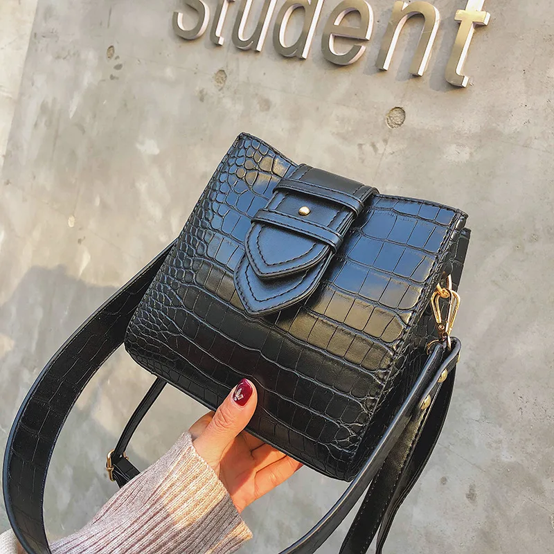 Stone pattern small bag female 2019 new Korean version of the retro wild broadband shoulder bucket bag simple Messenger bag
Stone pattern small bag female 2019 new Korean version of the retro wild broadband shoulder bucket bag simple Messenger bag