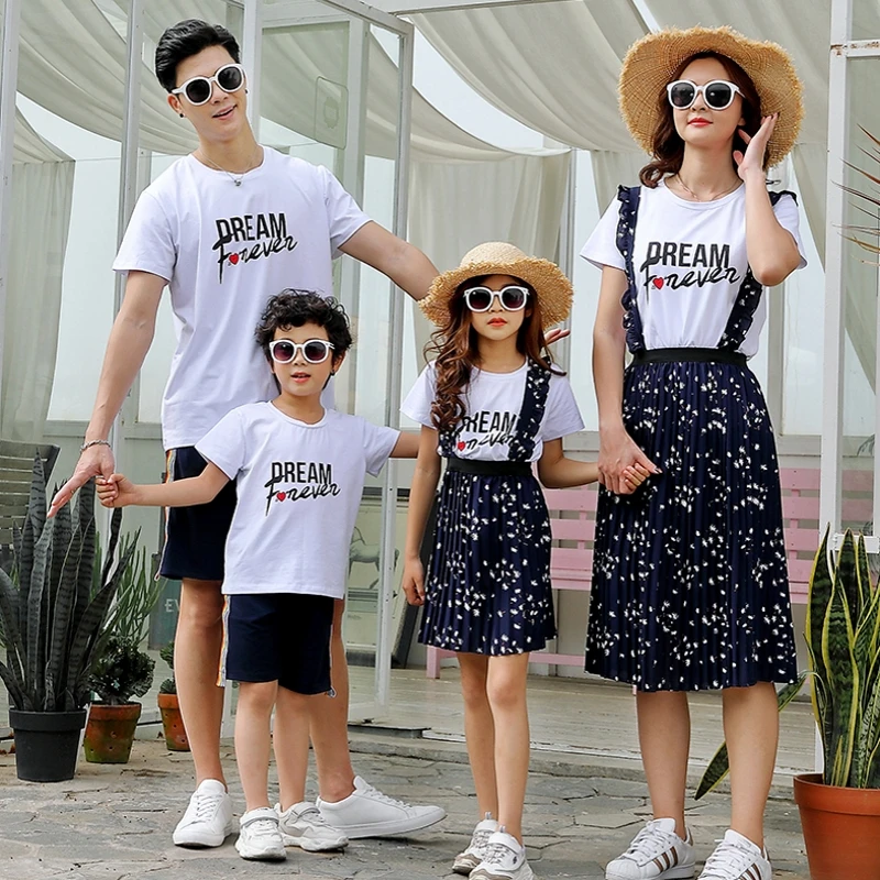 Summer Family outfits mother daughter dress father son cotton white T shirts & Pants 2pcs/sets family look Dream
Summer Family outfits mother daughter dress father son cotton white T shirts & Pants 2pcs/sets family look Dream