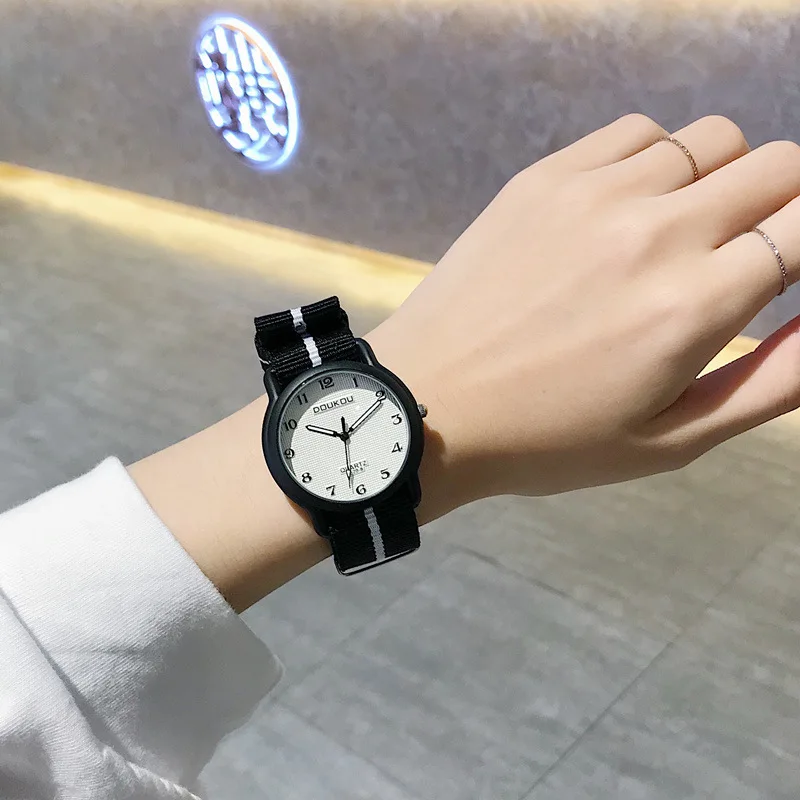 Fashion Nylon Strap Women Watches 2019 High Quality Simple Style Ladies Wristwatches Casual Woman Quartz Clock Reloj Mujer
Fashion Nylon Strap Women Watches 2019 High Quality Simple Style Ladies Wristwatches Casual Woman Quartz Clock Reloj Mujer