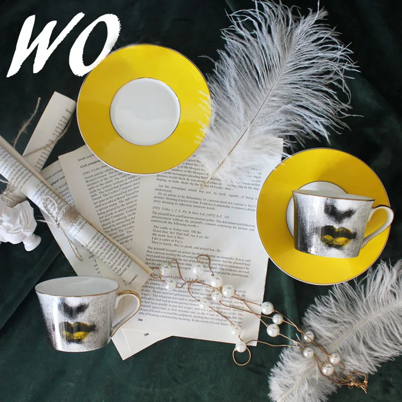 Italy Fornasetti Human Face Coffee Cup Tea Set Quality Featured Party Tableware Yellow Color Gold Edge Cup Saucer Set
Italy Fornasetti Human Face Coffee Cup Tea Set Quality Featured Party Tableware Yellow Color Gold Edge Cup Saucer Set