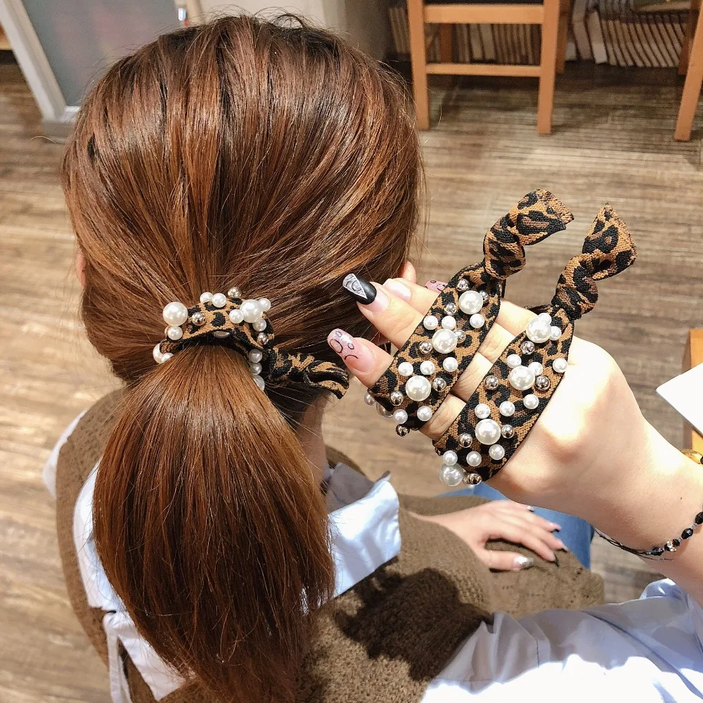 Korean Leopard Knotted Scrunchies With Pearl Ladies Elastics Rainbow Cross Headbandas Fashion Rubber Bands Hair Accessories
Korean Leopard Knotted Scrunchies With Pearl Ladies Elastics Rainbow Cross Headbandas Fashion Rubber Bands Hair Accessories