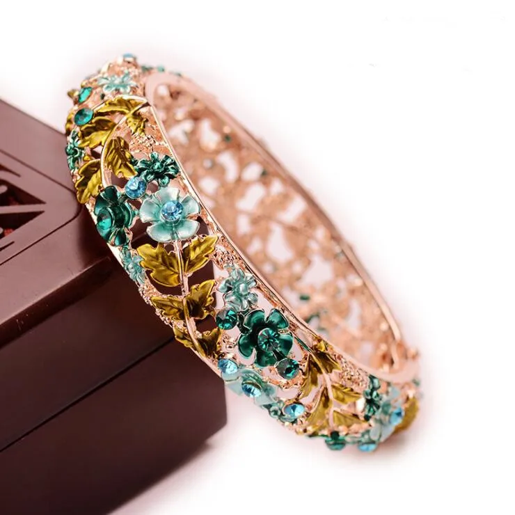 China Cloisonne Vintage Painted Hollow Flower Metal Bracelet Women Girl Luxury Personalized Retro Ethnic Bracelet Bangle Jewelry
China Cloisonne Vintage Painted Hollow Flower Metal Bracelet Women Girl Luxury Personalized Retro Ethnic Bracelet Bangle Jewelry