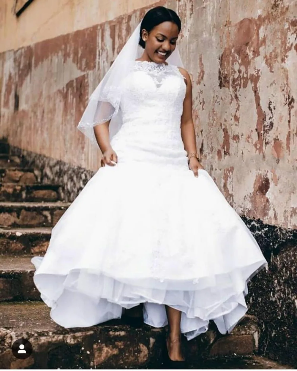 Fashionable Sleeveless Mermaid African Bridal Dresses Court Train Lace Appliques Plus Size Wedding Gowns Robe De Mariage
Fashionable Sleeveless Mermaid African Bridal Dresses Court Train Lace Appliques Plus Size Wedding Gowns Robe De Mariage