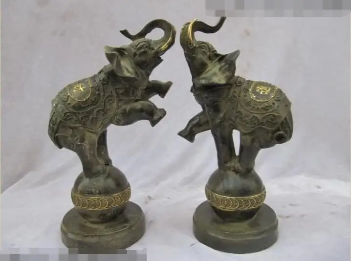 S03795 Chinese Folk classical Bronze Gilt Lucky wealth Two Elephant trample Ball Pair
S03795 Chinese Folk classical Bronze Gilt Lucky wealth Two Elephant trample Ball Pair