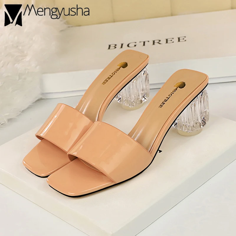 Summer Shoes women crystal clear heels japanned leather slides pure ladies open toe slippers concise beach sandals flipflops new
Summer Shoes women crystal clear heels japanned leather slides pure ladies open toe slippers concise beach sandals flipflops new