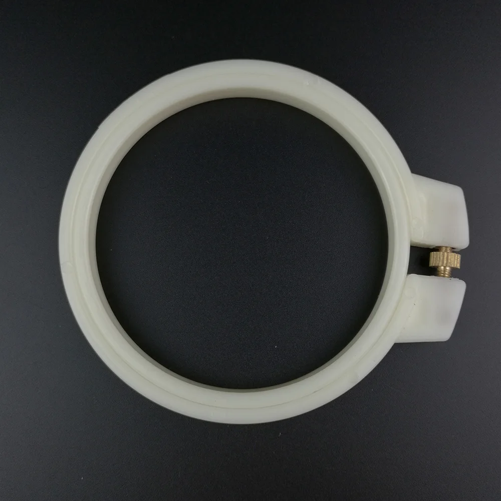 1pc 7cm/2.76" Plastic Sewing Machine Embroidery Hoop Ring Handy Wooden Bamboo Sewing Craft Tool
1pc 7cm/2.76" Plastic Sewing Machine Embroidery Hoop Ring Handy Wooden Bamboo Sewing Craft Tool