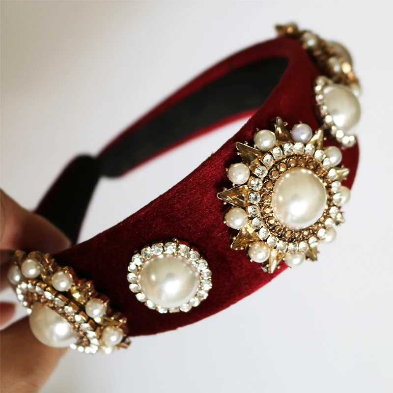 Trendy Red Velvet Hair Accessories Crystal Jewelry Big Pearl Round Baroque Crown Wide Pendant Hairband Tiara Women Party Gift
Trendy Red Velvet Hair Accessories Crystal Jewelry Big Pearl Round Baroque Crown Wide Pendant Hairband Tiara Women Party Gift