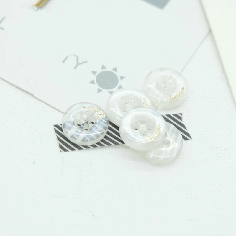 100pcs Resin Transparent Buttons Four Holes Handmade Shirt Buttons Wooden Suit Sleeve Buttons For Clothing Decorative Accessorie
100pcs Resin Transparent Buttons Four Holes Handmade Shirt Buttons Wooden Suit Sleeve Buttons For Clothing Decorative Accessorie