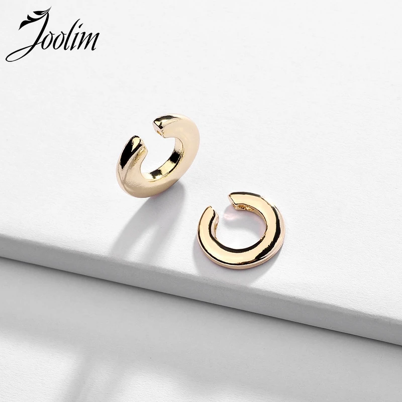 Joolim Jewelry Wholesale/On Trend Asymmetric Gold Color Clip Earrings Stylish Earrings for Women One big one Small
Joolim Jewelry Wholesale/On Trend Asymmetric Gold Color Clip Earrings Stylish Earrings for Women One big one Small