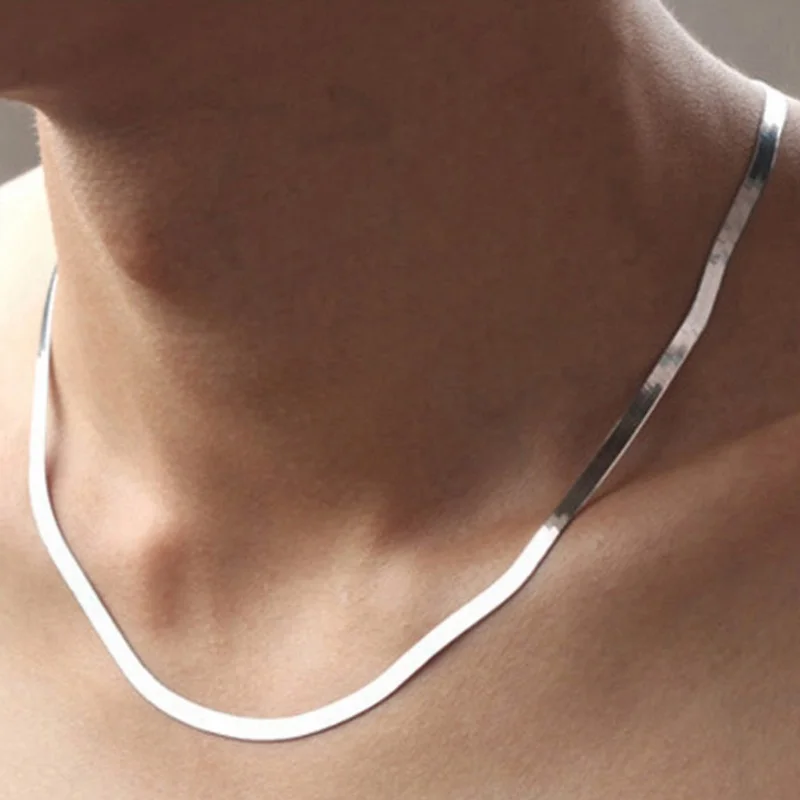 high quality silver plated necklace Men Ms Short paragraph clavicle Blade chain fashion Nightclubs accessories Flat chain 45CM
high quality silver plated necklace Men Ms Short paragraph clavicle Blade chain fashion Nightclubs accessories Flat chain 45CM