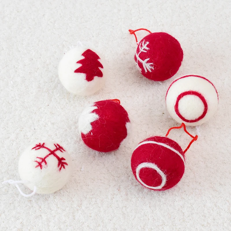 , qi baize loops snow Christmas tree decoration ball ball diy material widgets that Christmas decorations
, qi baize loops snow Christmas tree decoration ball ball diy material widgets that Christmas decorations