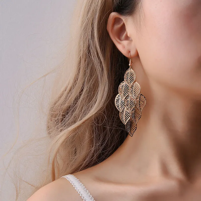 Single New Fashion Jewelry Long Ear Earrings Gothic Earrings Glamour Metal Leaf Fringe Women Elegant Earrings
Single New Fashion Jewelry Long Ear Earrings Gothic Earrings Glamour Metal Leaf Fringe Women Elegant Earrings
