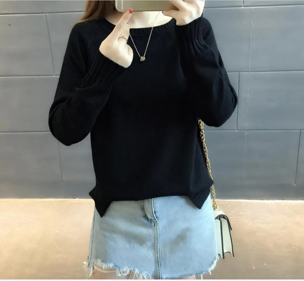 2019 spring autumn women's loose pullover Korean version of the round neck solid color sweater long sleeve bottoming shirt
2019 spring autumn women's loose pullover Korean version of the round neck solid color sweater long sleeve bottoming shirt