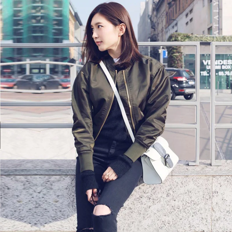 Spring Star Jiang Shuying The Same New Army Green Baseball Uniform Short Jacket Fashionable Pilot Jacket Short Style Woman Coat
Spring Star Jiang Shuying The Same New Army Green Baseball Uniform Short Jacket Fashionable Pilot Jacket Short Style Woman Coat
