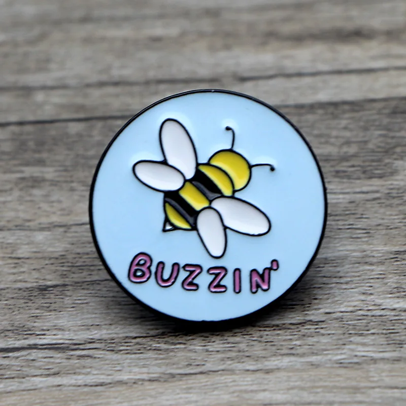 L1370 Bee Cute Metal Enamel Pin Brooches Cartoon Creative Metal Brooch Pins Denim Hat Badge Collar Jewelry
L1370 Bee Cute Metal Enamel Pin Brooches Cartoon Creative Metal Brooch Pins Denim Hat Badge Collar Jewelry