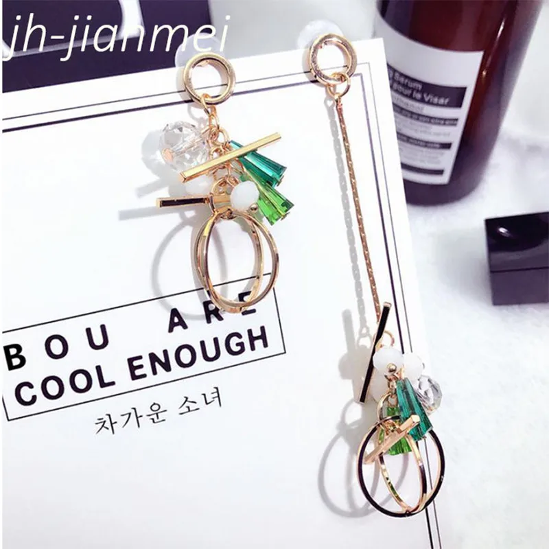 New Korean Jewelry Fashion Personality Asymmetric Wild Long Tassel Crystal Earrings Temperament Earrings
New Korean Jewelry Fashion Personality Asymmetric Wild Long Tassel Crystal Earrings Temperament Earrings