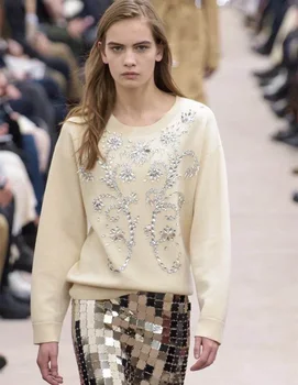 2018 Winter Runway Beign Sweater Pullovers Women Floral Diamond Beading Long Sleeve Femne Pull Jumpers Sweet Clothing
2018 Winter Runway Beign Sweater Pullovers Women Floral Diamond Beading Long Sleeve Femne Pull Jumpers Sweet Clothing