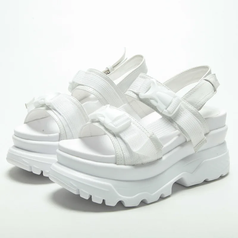sandalias mujer 2018 Korean version women's shoes round head solid color word back trip muffin thick high heel sandals Yasilaiya
sandalias mujer 2018 Korean version women's shoes round head solid color word back trip muffin thick high heel sandals Yasilaiya