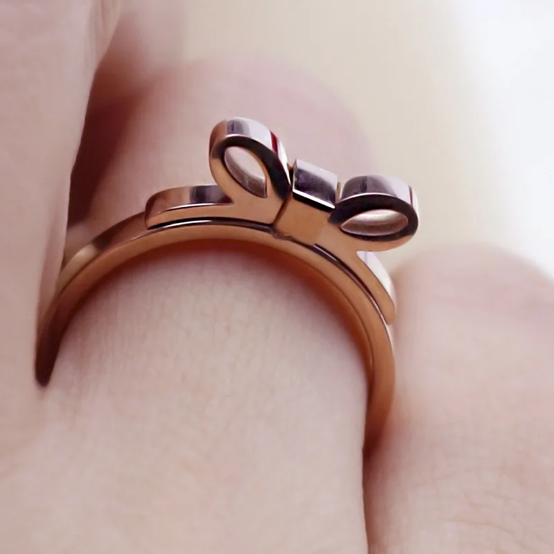 New hot shiny Rose Gold butterfly bowknot Titanium Steel Finger Ring Fashion Valentine Jewelry 
New hot shiny Rose Gold butterfly bowknot Titanium Steel Finger Ring Fashion Valentine Jewelry