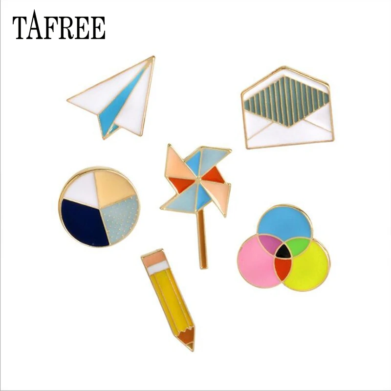 TAFREE New Personality Lapel Pins Colorful Paper aircraft,windmill, envelope,pencil Brooches Enamel Badge Dress accessories LP69
TAFREE New Personality Lapel Pins Colorful Paper aircraft,windmill, envelope,pencil Brooches Enamel Badge Dress accessories LP69