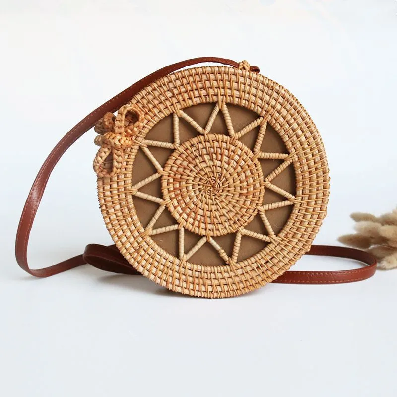2019 Small Circle Beach Handbags Summer Vintage Straw Bag Handmade Bag Bohemian Bali Hand Woven Bag Round Rattan Women Bags 
2019 Small Circle Beach Handbags Summer Vintage Straw Bag Handmade Bag Bohemian Bali Hand Woven Bag Round Rattan Women Bags