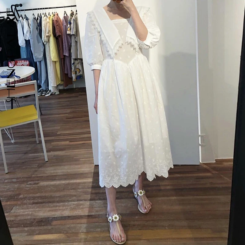 SHENGPALAE 2019 White New Korean Fashion Big Turn-down Collaar Half Sleeve Loose Split Joint Lace Summer Women Dress FN298
SHENGPALAE 2019 White New Korean Fashion Big Turn-down Collaar Half Sleeve Loose Split Joint Lace Summer Women Dress FN298