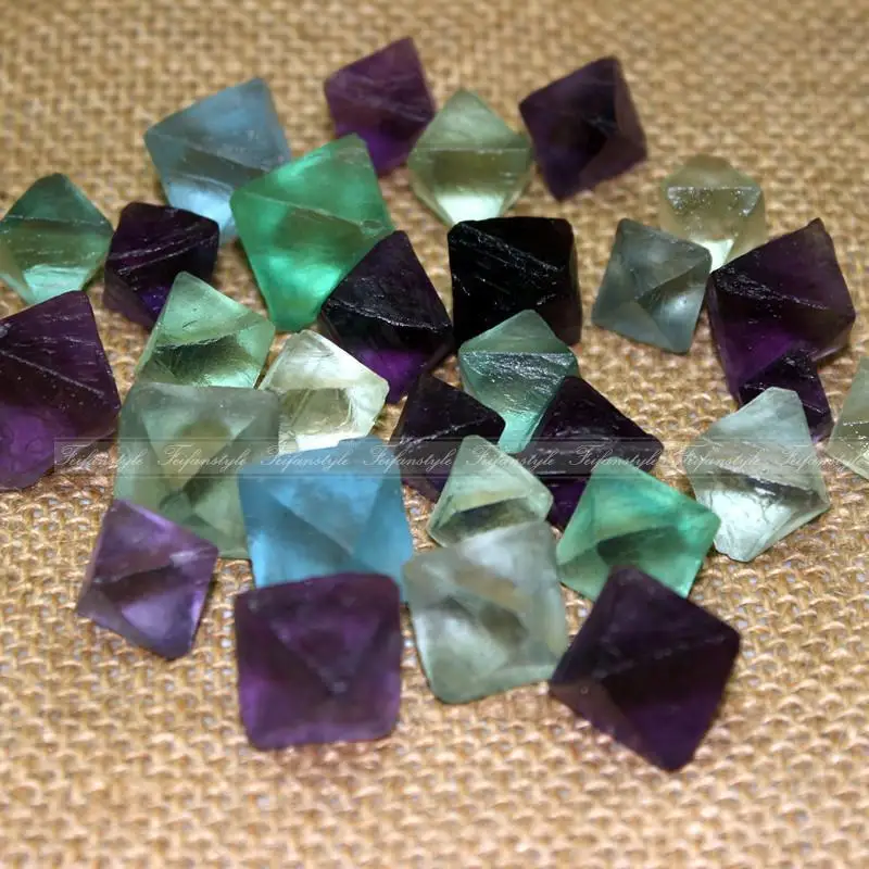 Crystal Love 2Pcs/Lot Tumbled Gemstone Natural Purple Green Fluorite Octahedral Cube Small A234CL natural stones and minerals
Crystal Love 2Pcs/Lot Tumbled Gemstone Natural Purple Green Fluorite Octahedral Cube Small A234CL natural stones and minerals