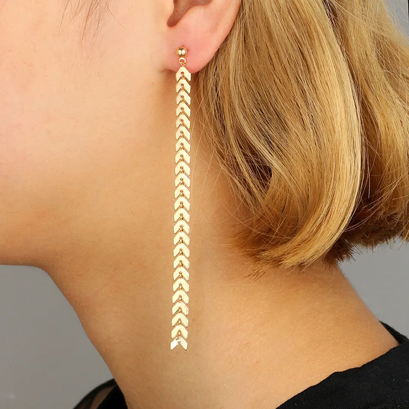 Simple alloy arrow tassel long drop earrings fashion exaggeration women temperament gold tassel big drop earrings Jewelry Gift
Simple alloy arrow tassel long drop earrings fashion exaggeration women temperament gold tassel big drop earrings Jewelry Gift