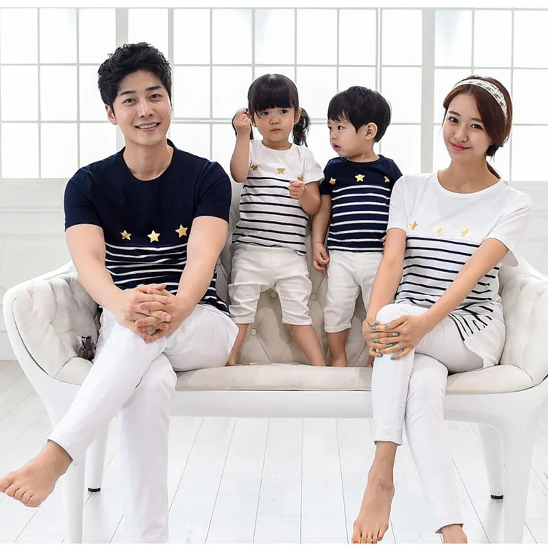 Family Clothing Father Son Daughter T-Shirt For Boy Girl Mother Dress Family Look 2019 Cotton Striped Family Matching Outfits
Family Clothing Father Son Daughter T-Shirt For Boy Girl Mother Dress Family Look 2019 Cotton Striped Family Matching Outfits